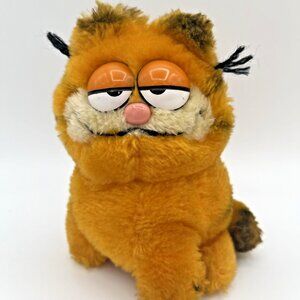 Vintage Garfield  Cat Sitting Plush Stuffed Animal Dakin 5” Mini